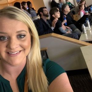 Meet your Posher, Brooke